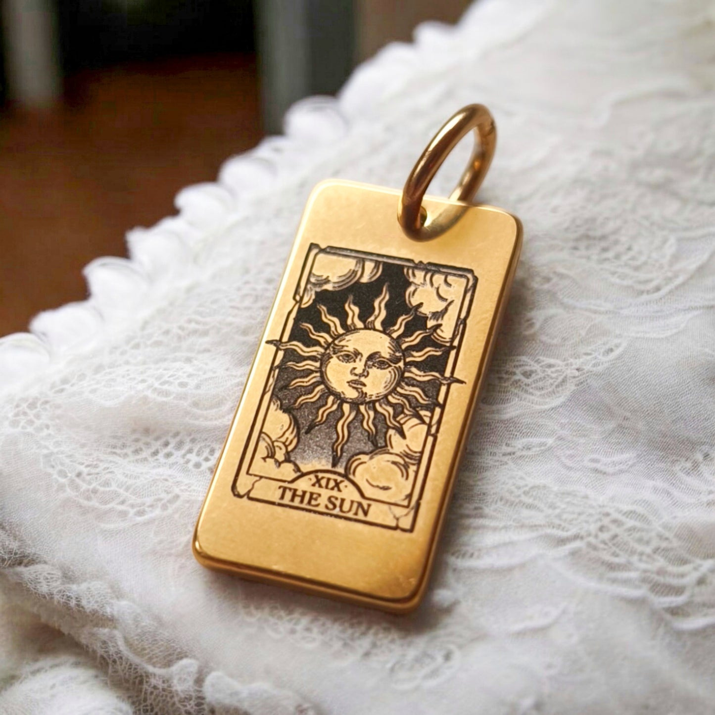 Charm Tarot Sole