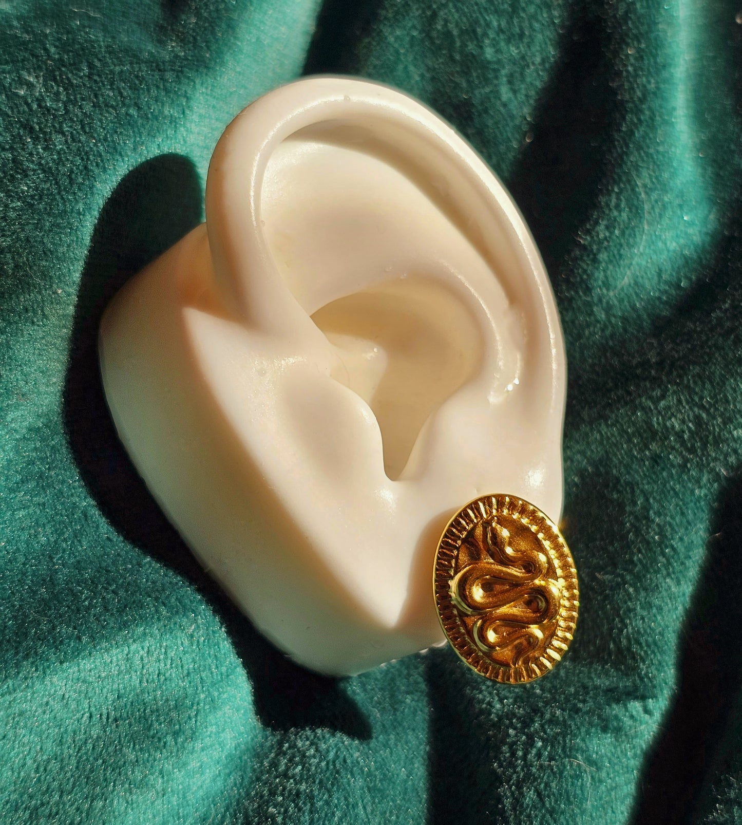 Aspide Vintage Earrings