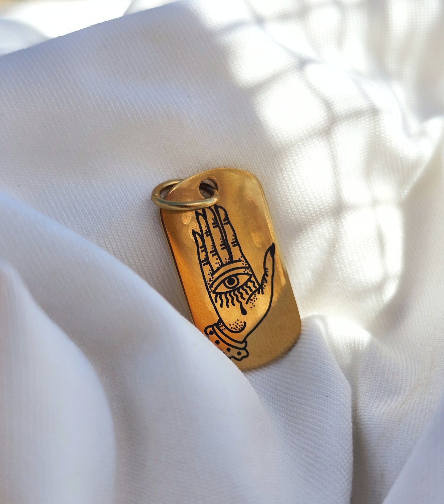 Charm Piastrina Mano Esoterica