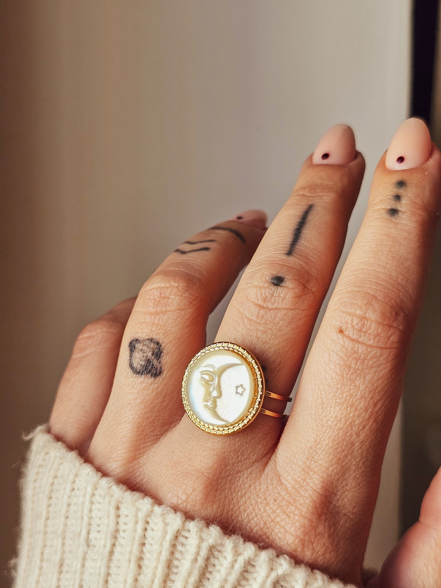 Anello White Moon