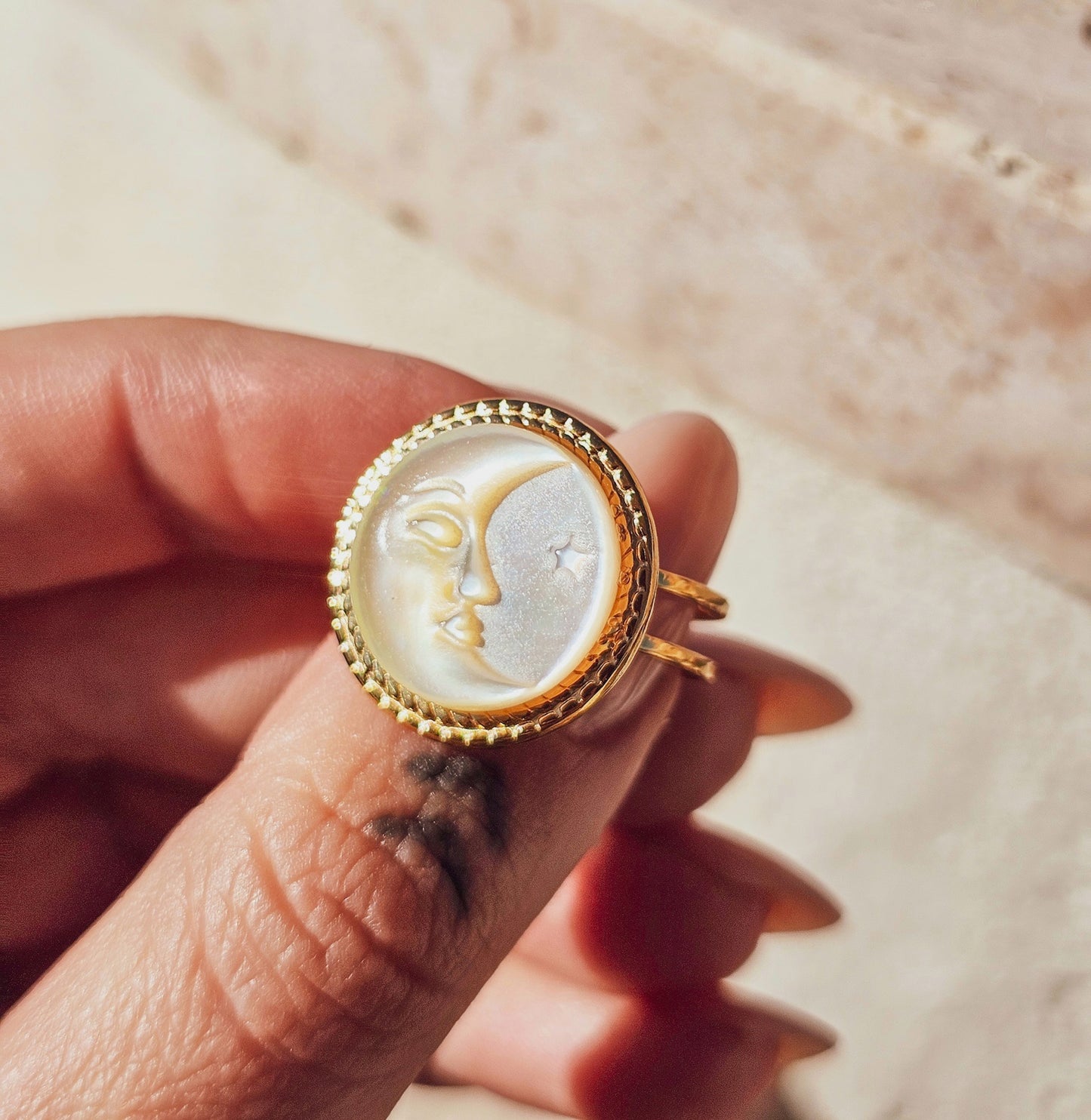 Anello White Moon