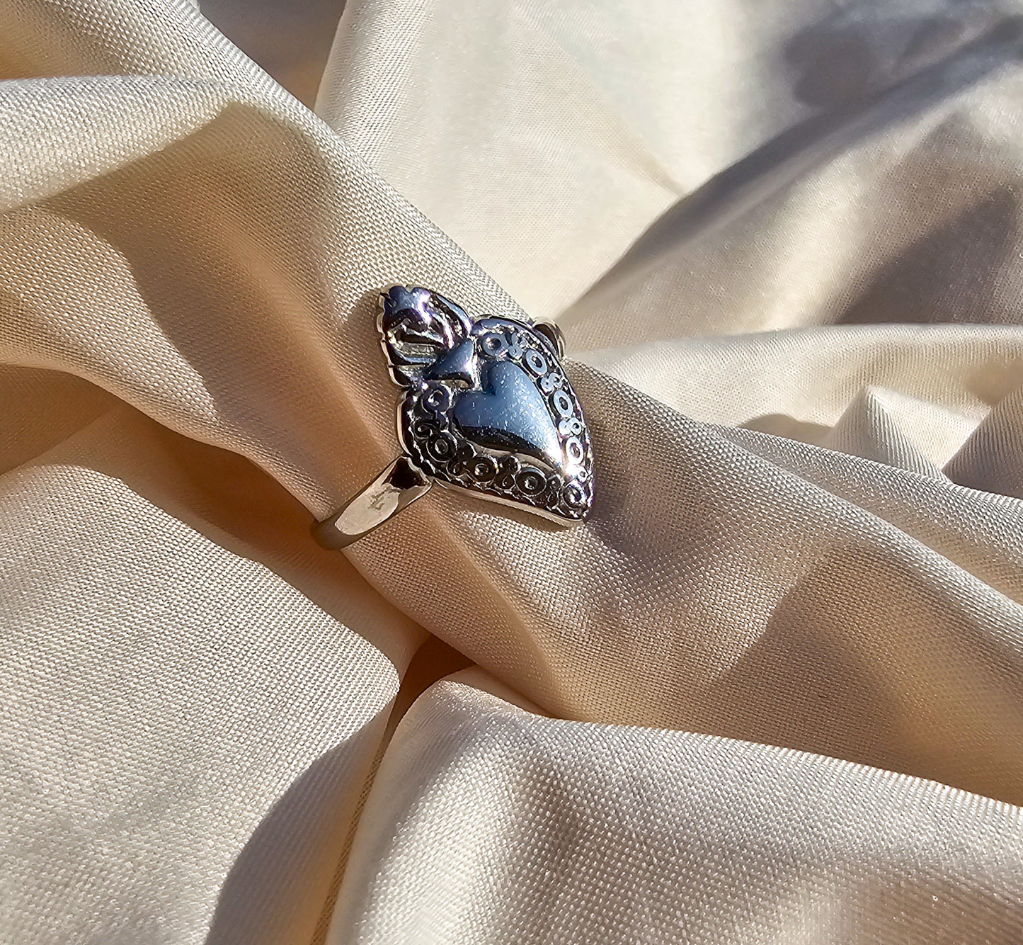 Ex-voto Ring