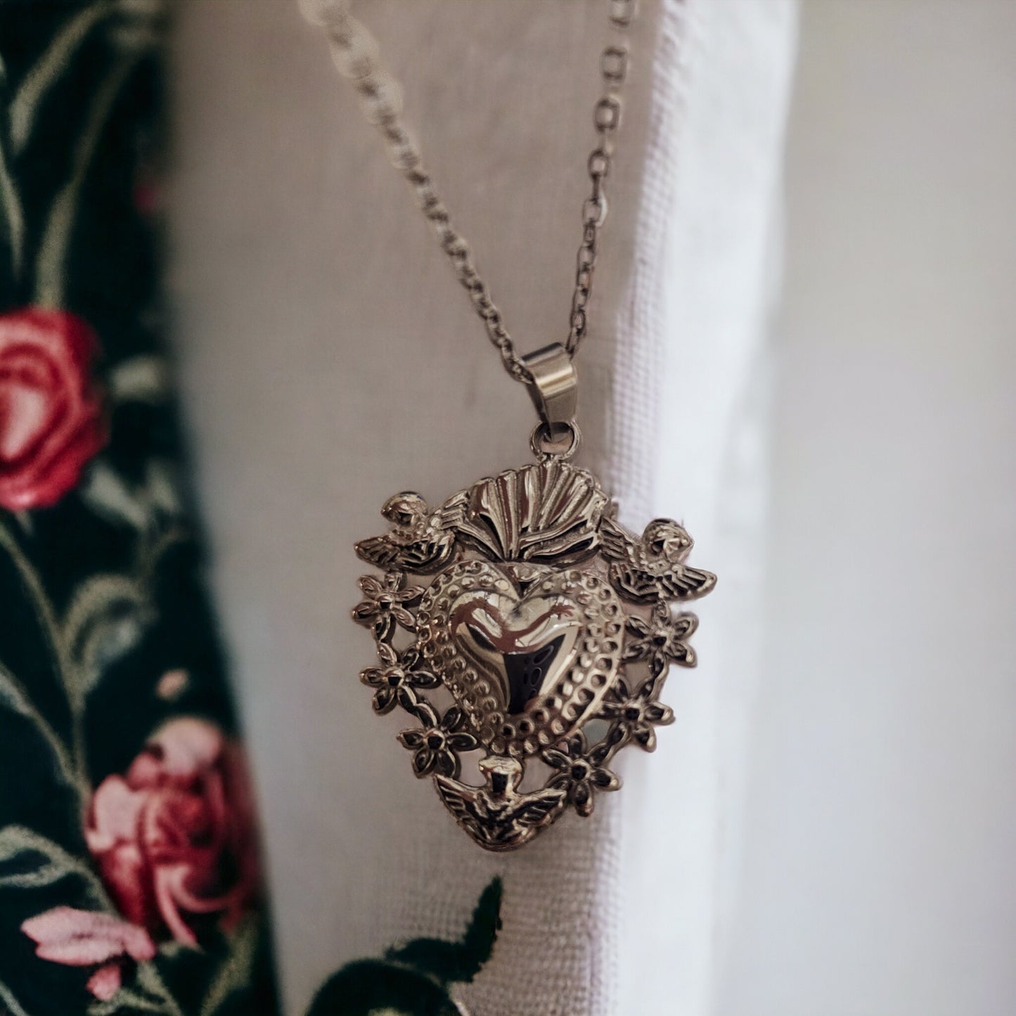 Girocollo Gotic Heart