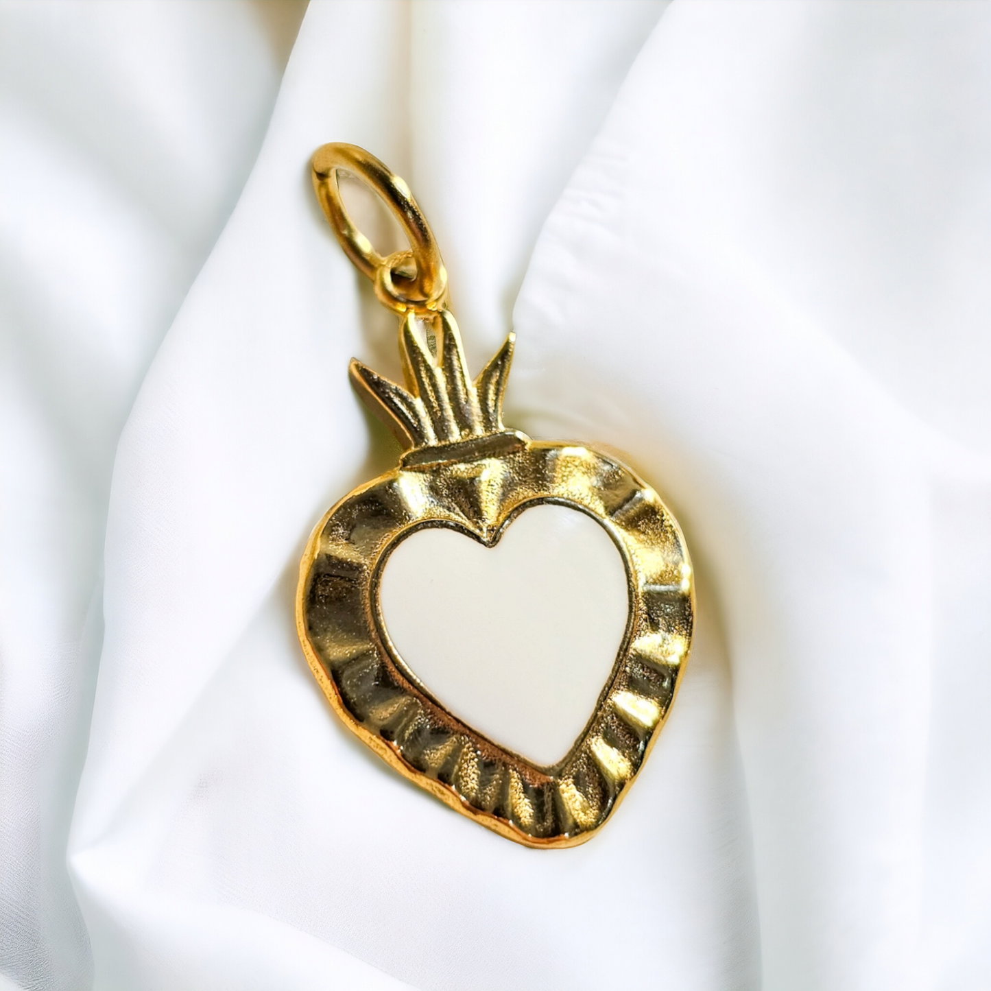 Charm Cvore Sacro Bianco