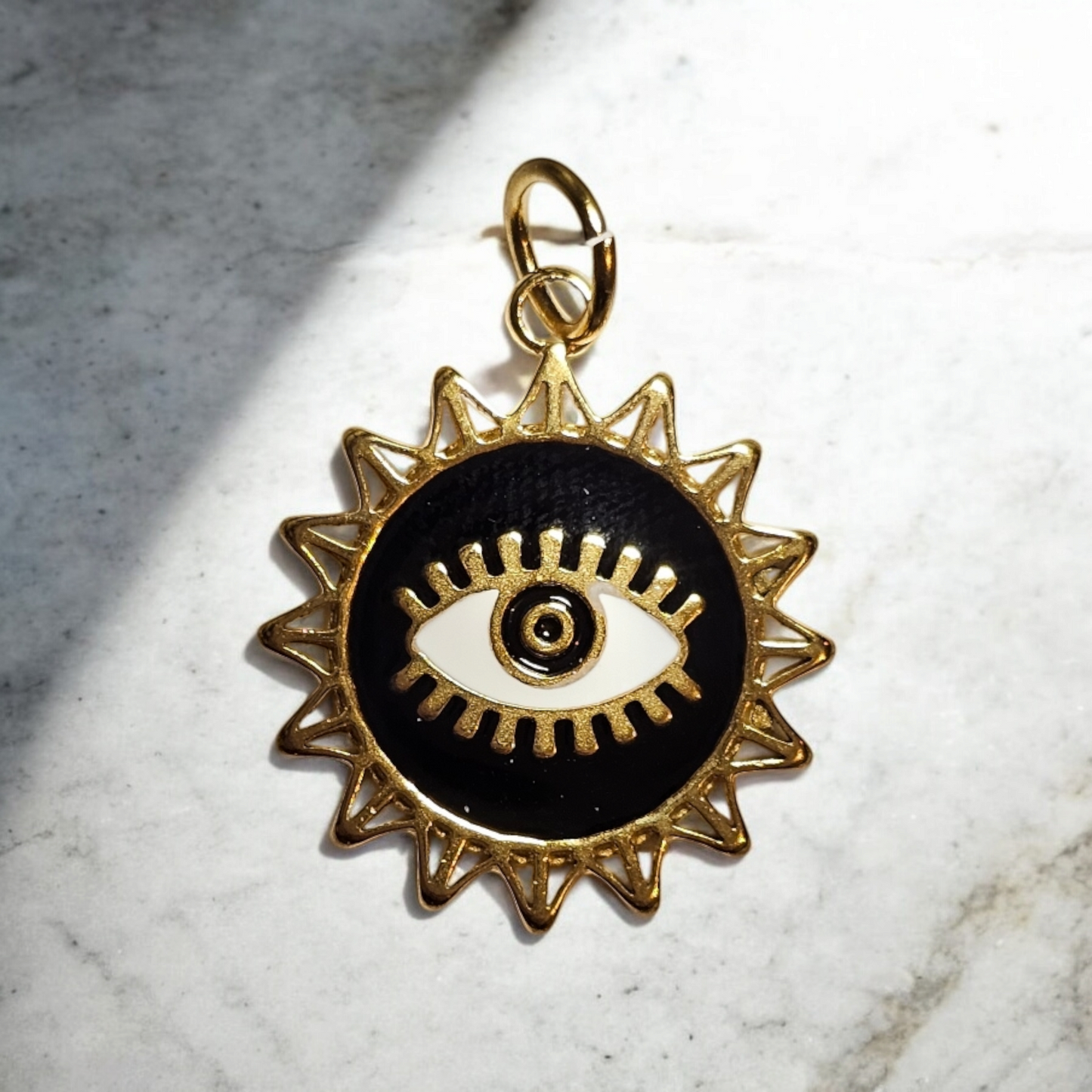 Charm Occhio nero