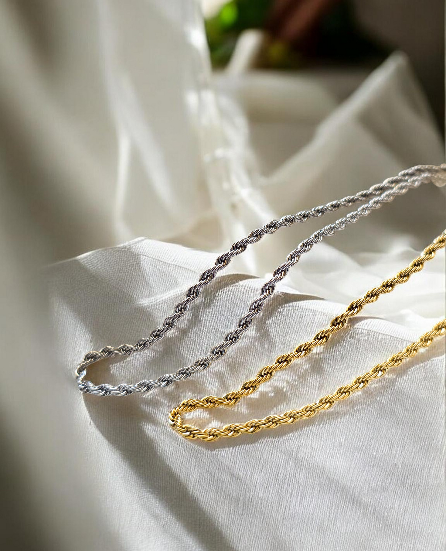 Torchon Chain Oval Hook