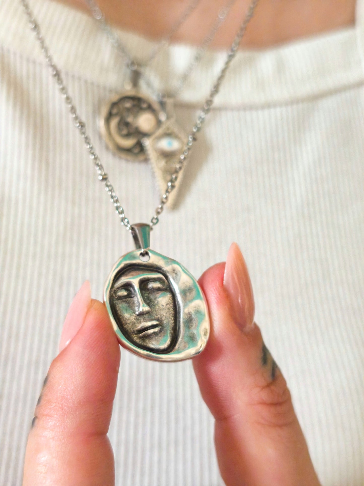 Medea Medallion