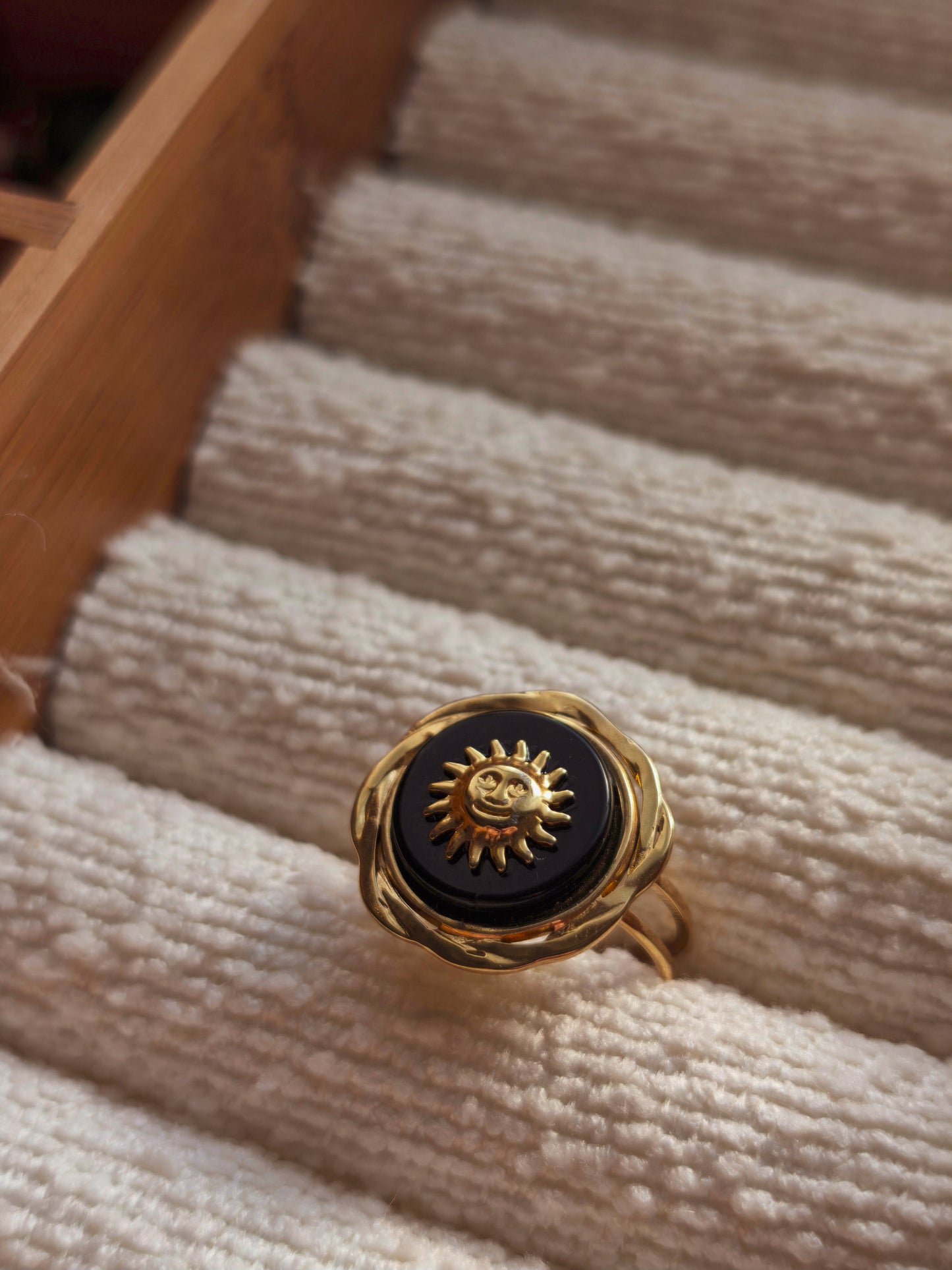 Anello sole Invictus