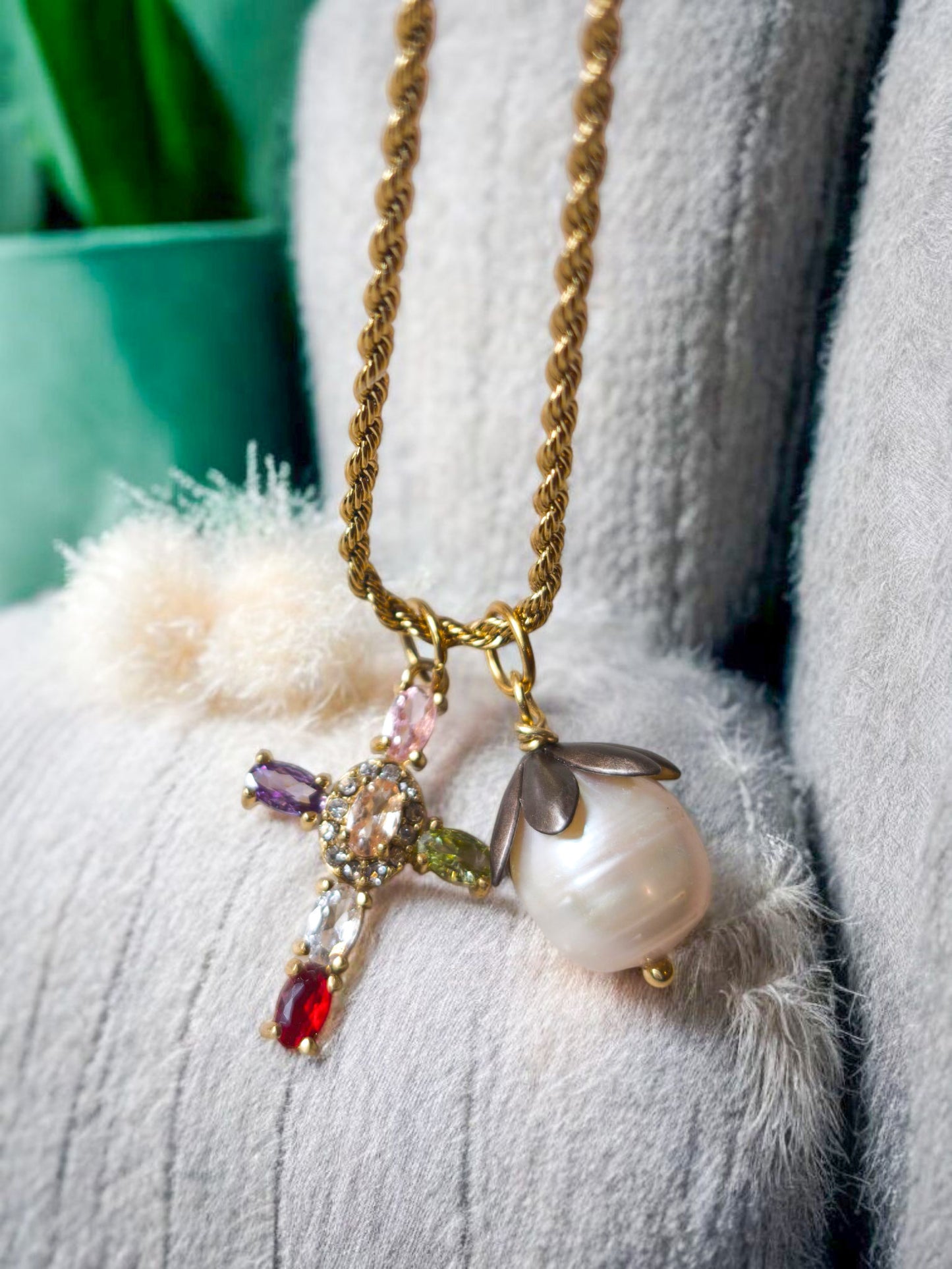 Charm croce delle virtù