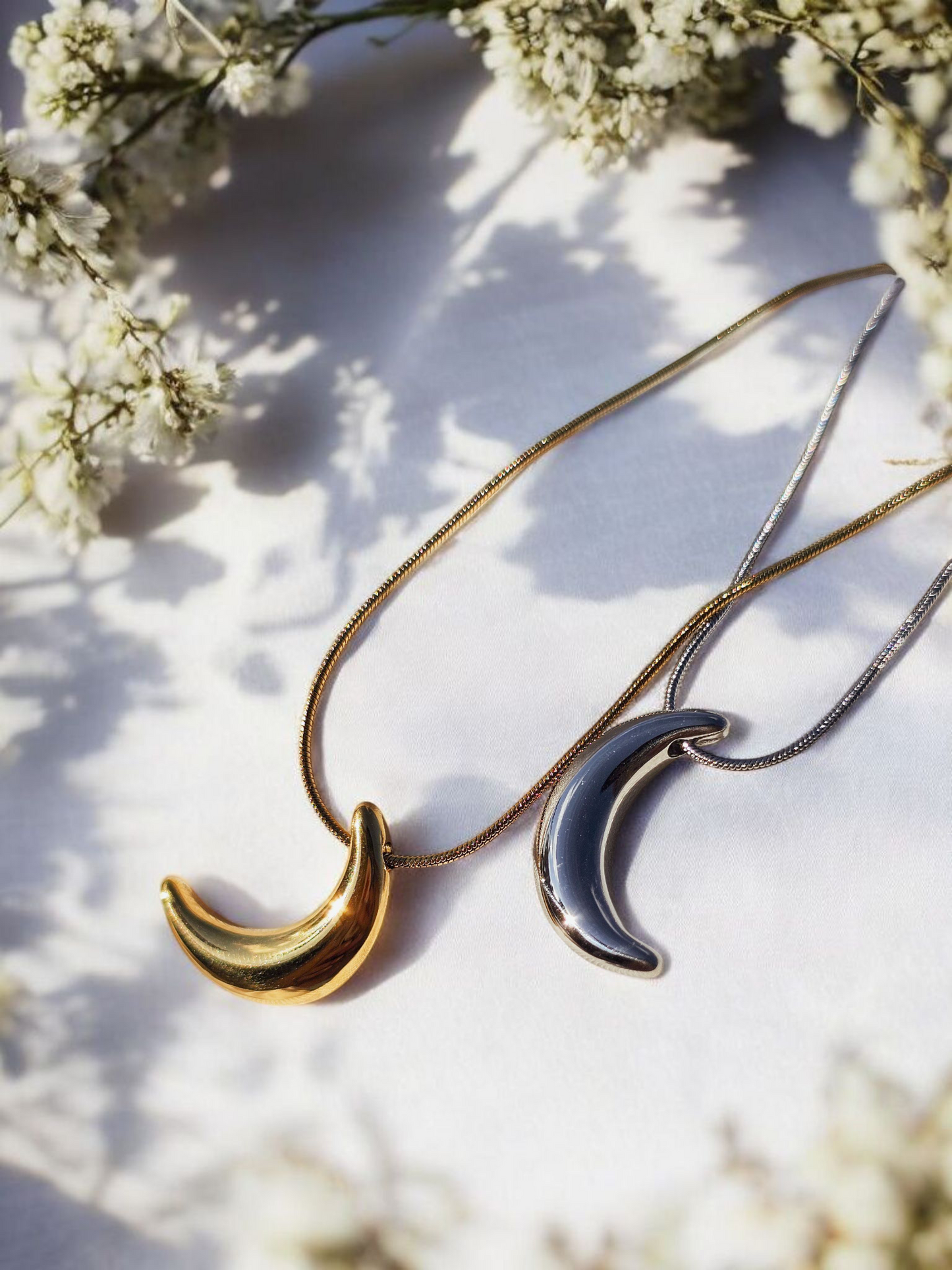 Girocollo Snake Moon
