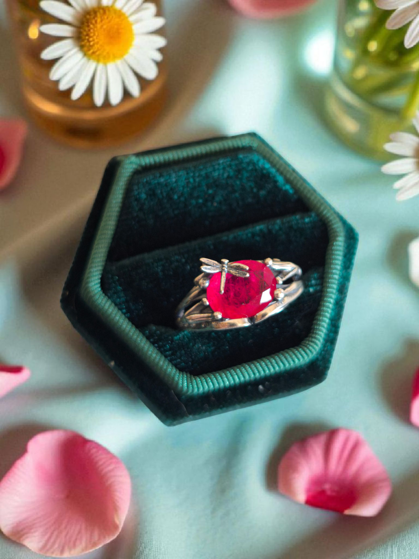 Chloris Fuchsia Quartz Ring
