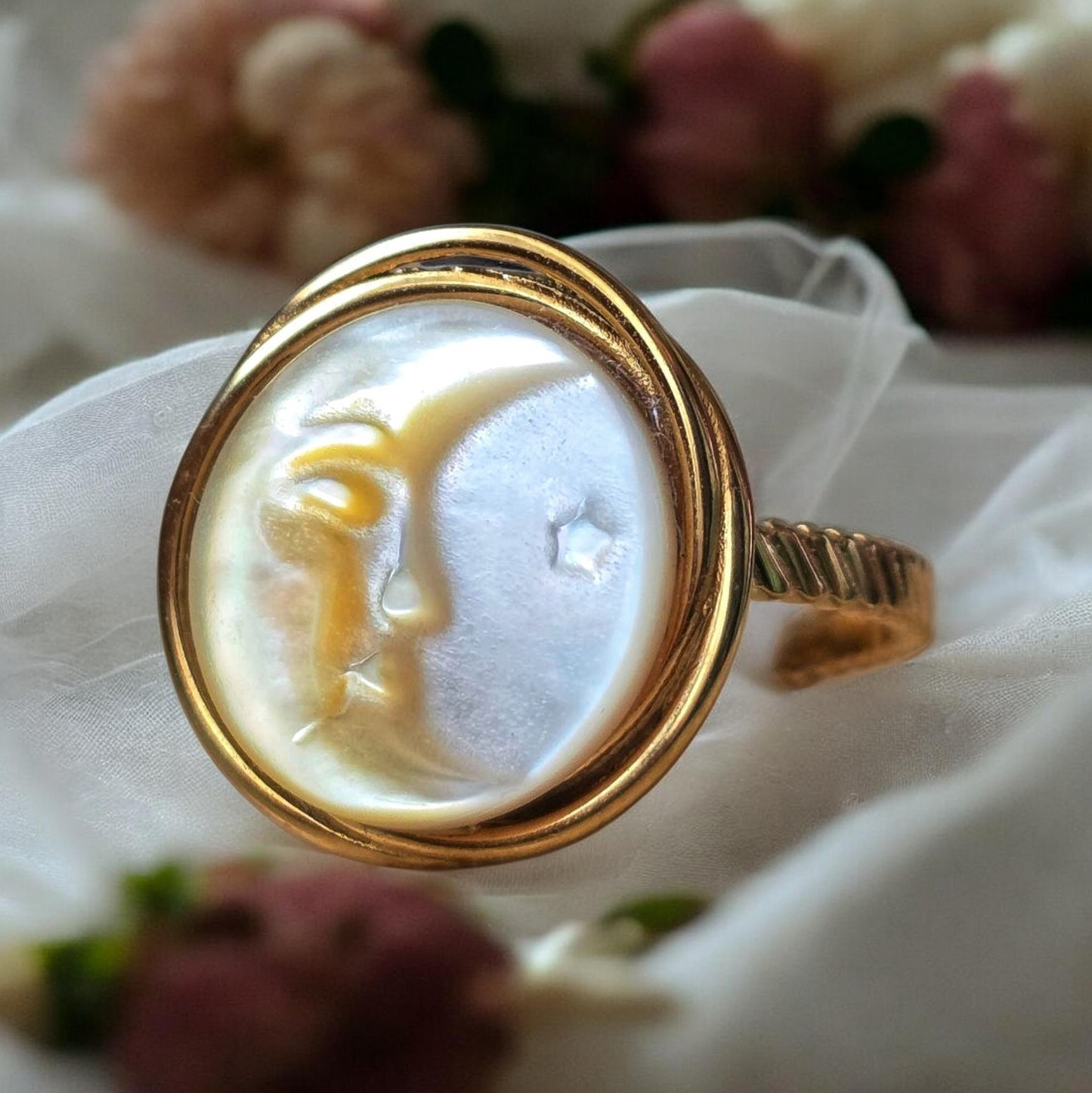 Anello Noctua Alba (montatura Halo)