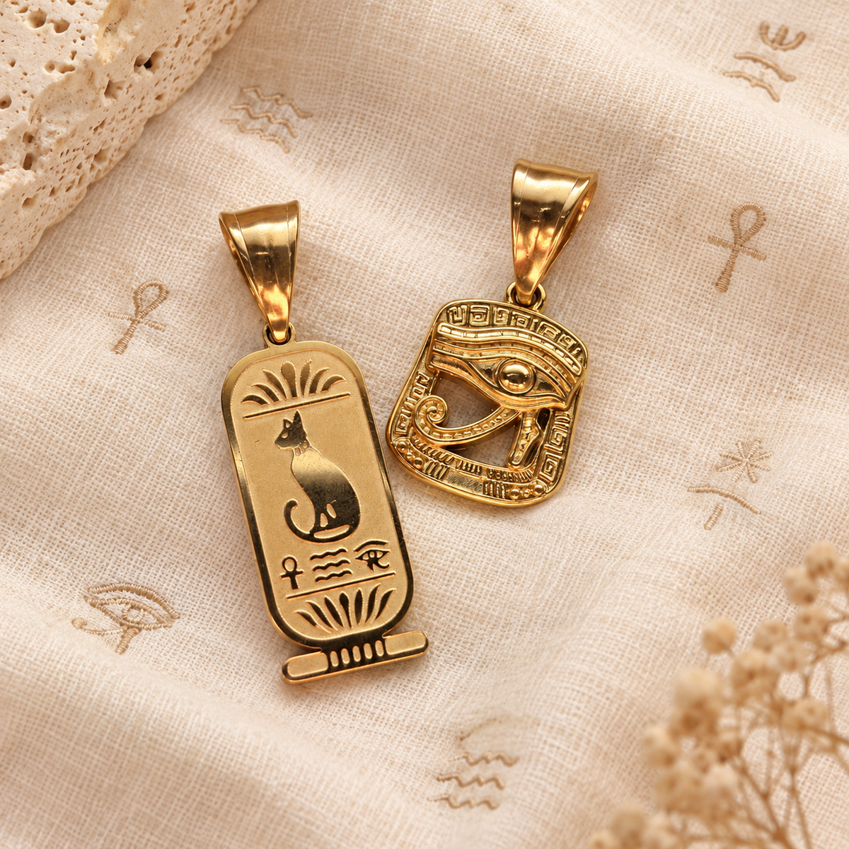 charm Horus