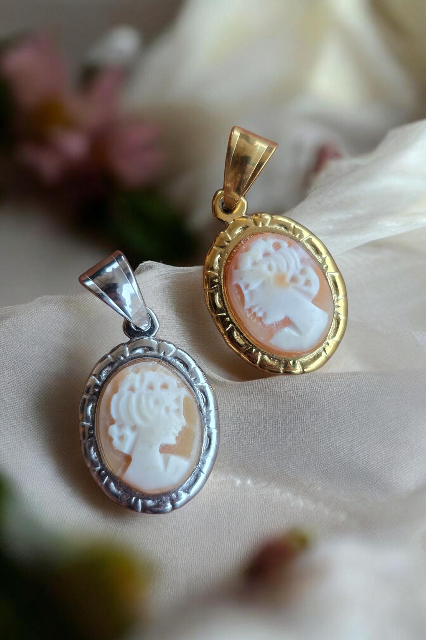 Artemisia Cameo (Limited Edition)