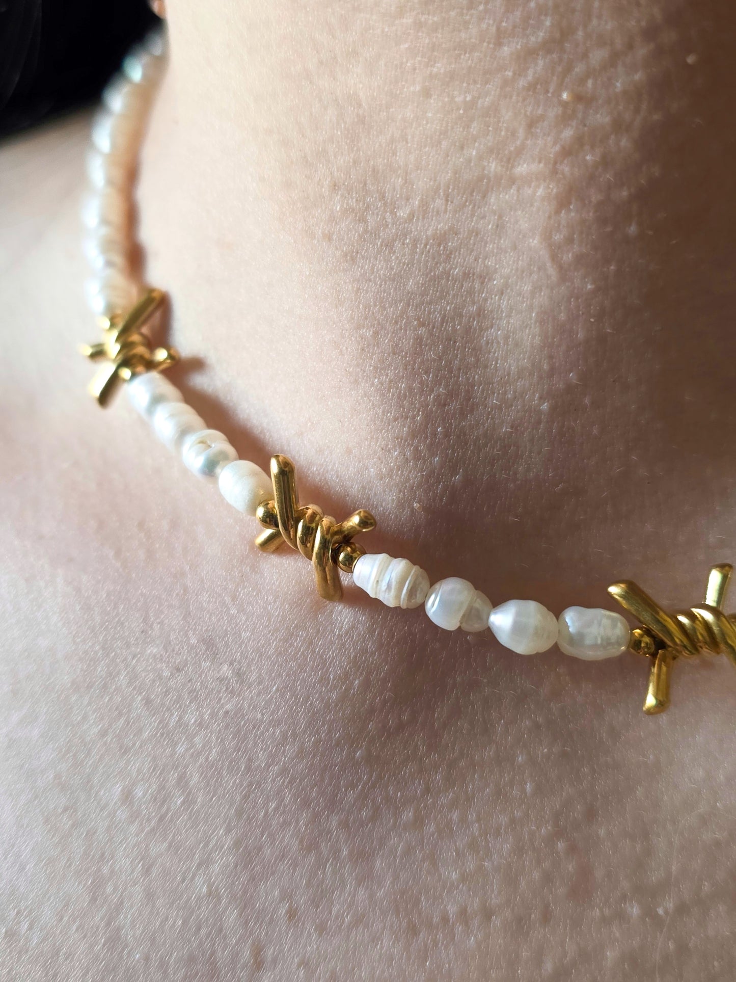 Golden Knot Choker