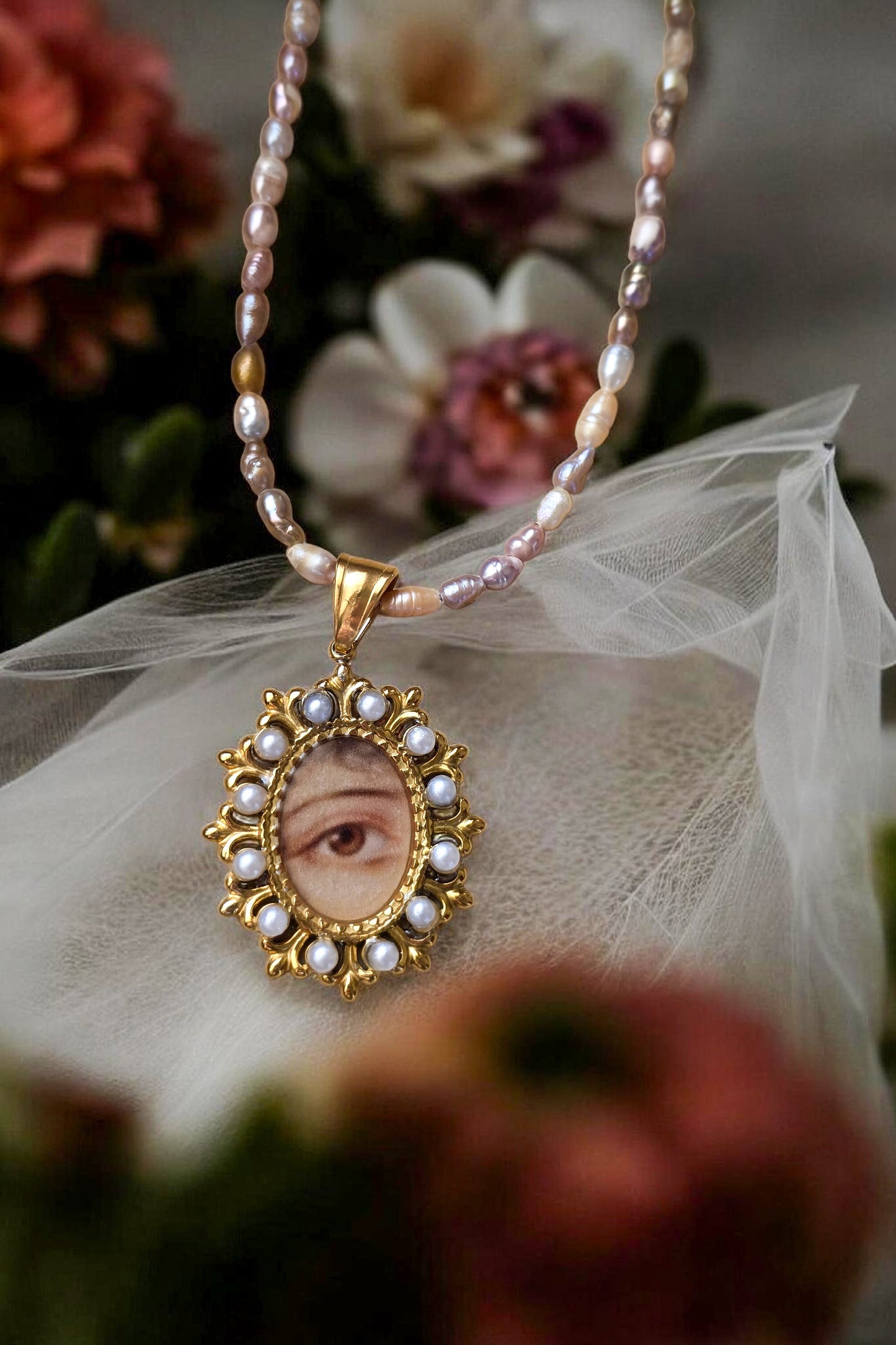 Mirabilia Lady Aveline