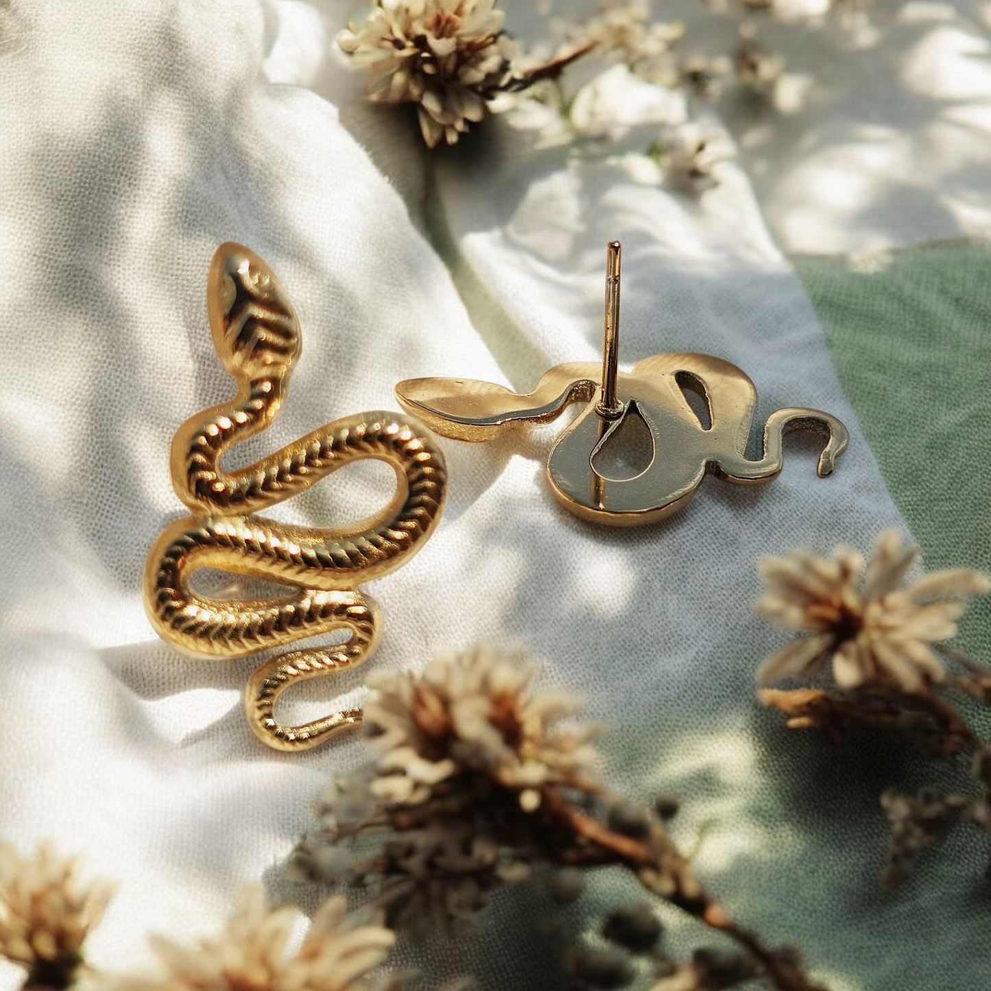 Reptilia Lobo Earrings