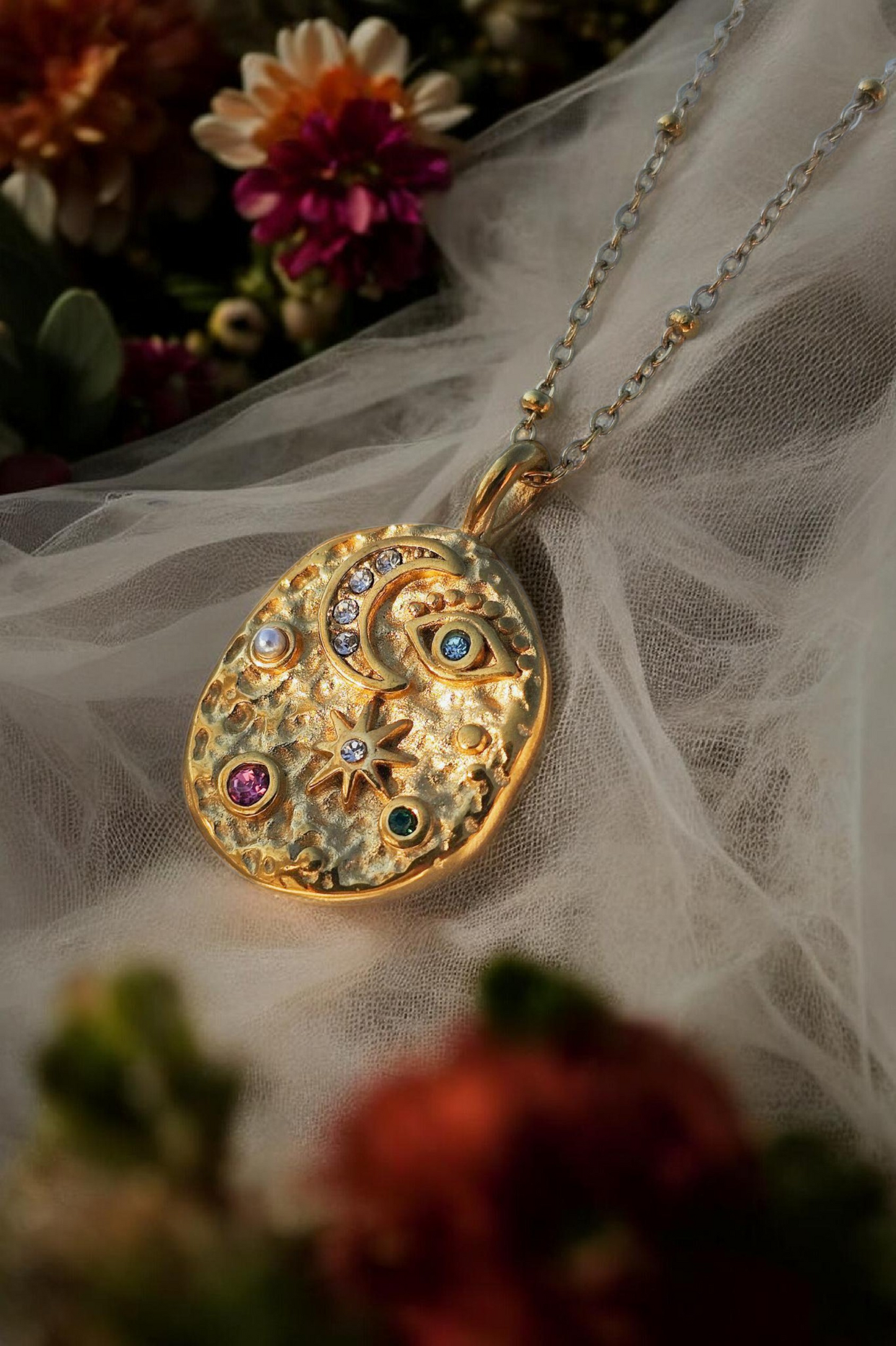 Lvnatica Necklace