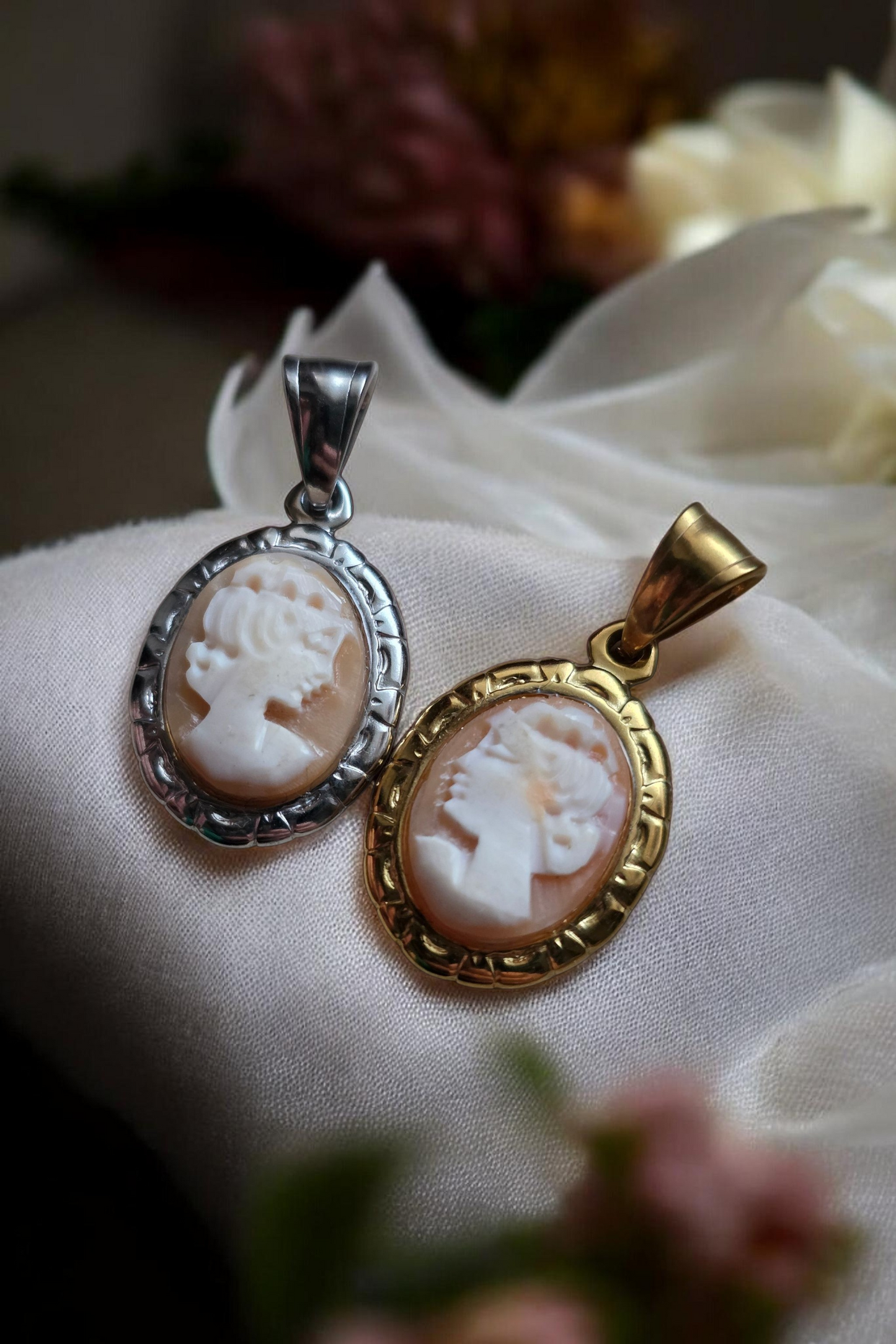 Artemisia Cameo (Limited Edition)