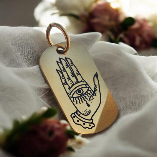 Charm Piastrina Mano Esoterica