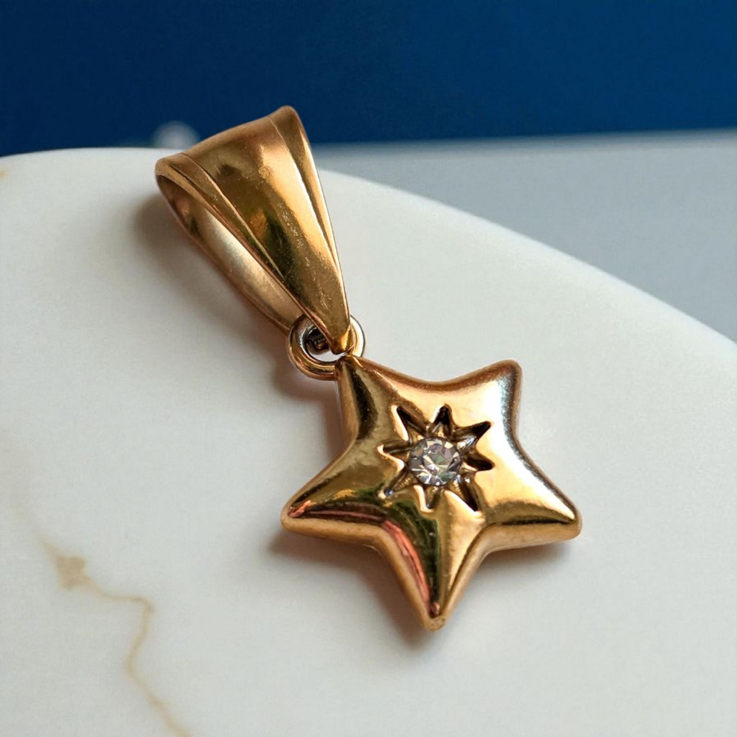 Charm Stella Bold