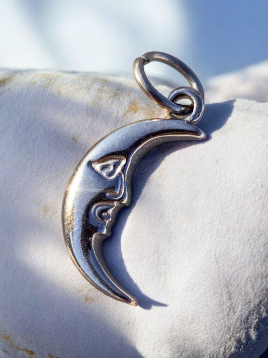 Charm Luna