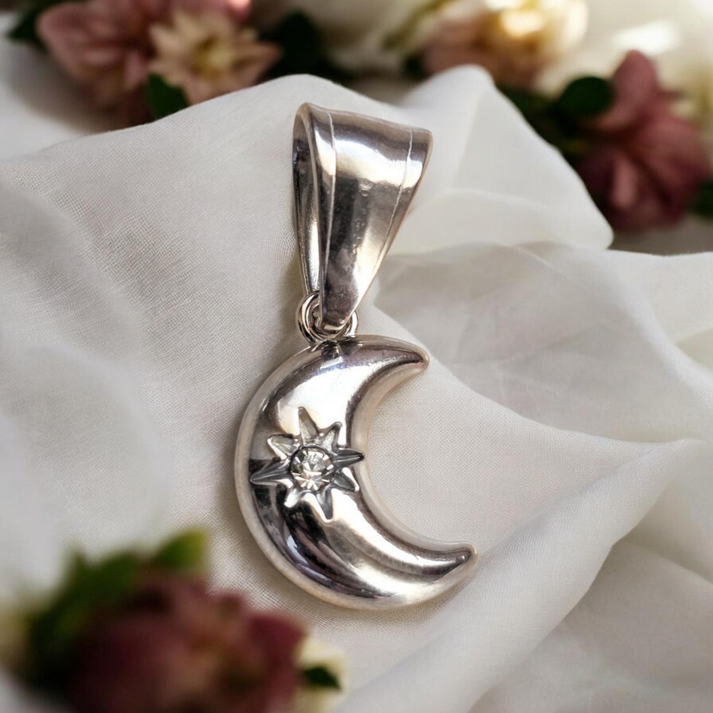 Charm Luna Bold