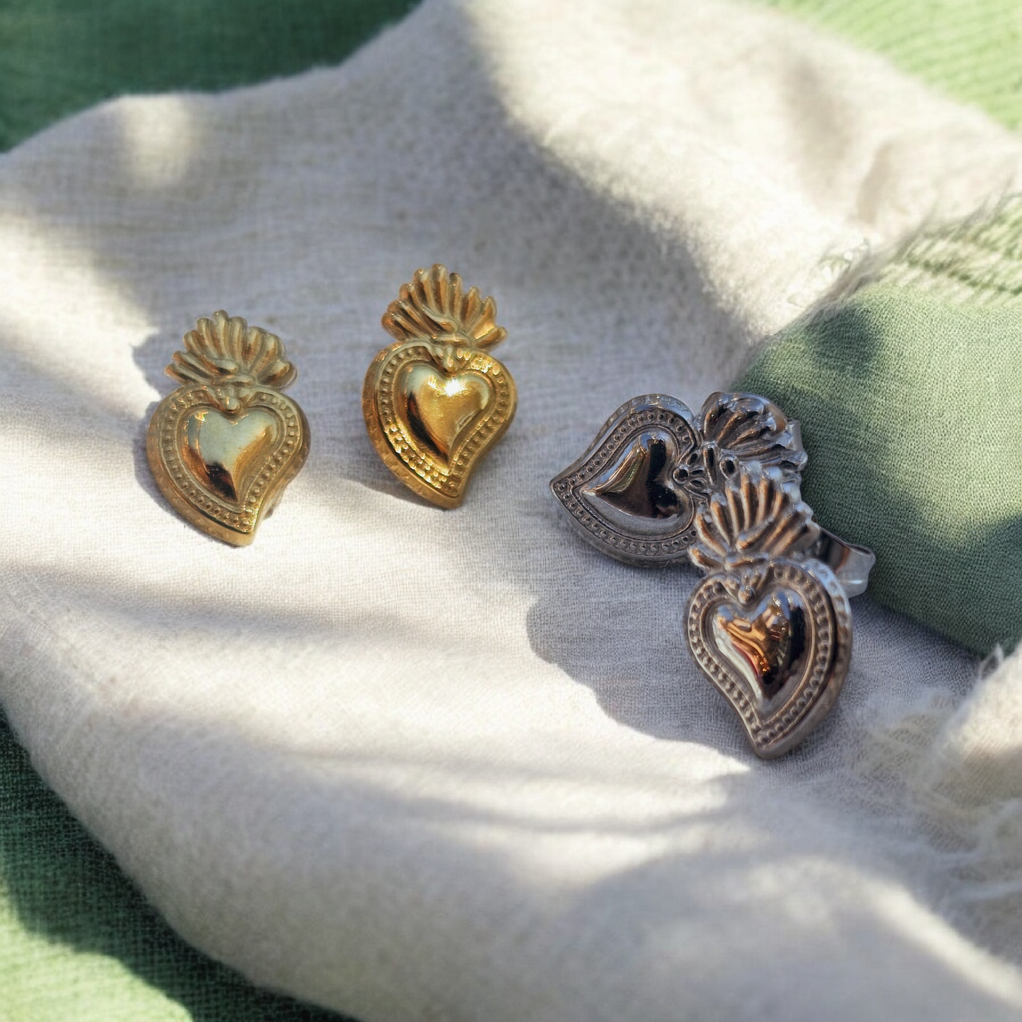 Sacred Heart Lobe Small Earrings