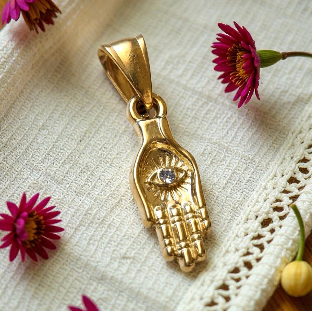 Charm Mano Esoterica
