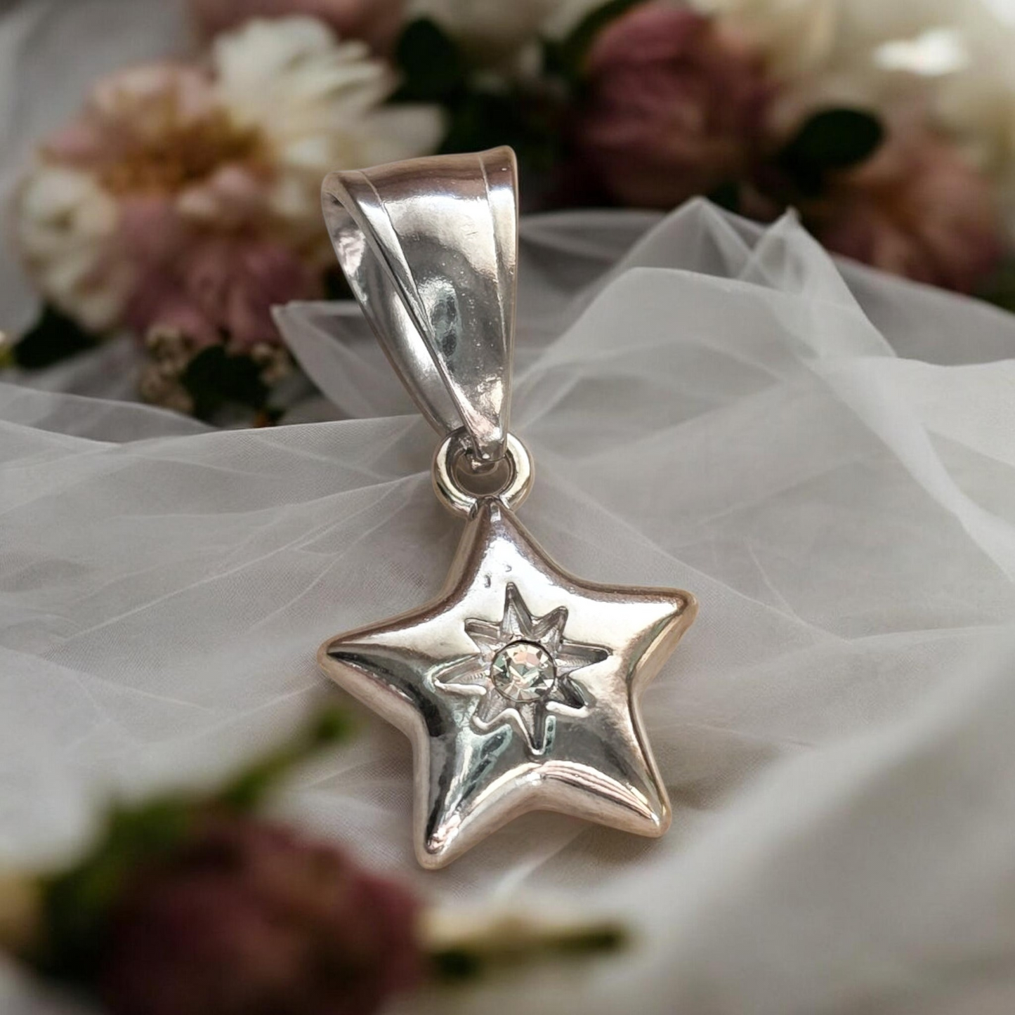 Charm Stella Bold