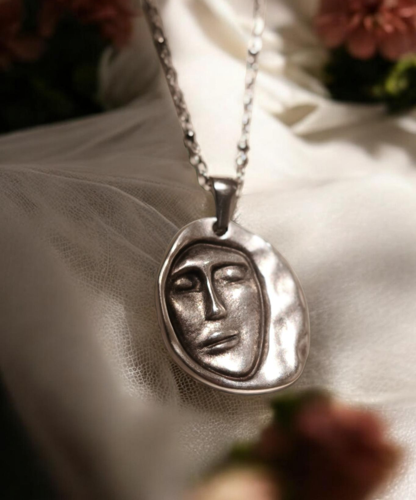 Medea Medallion