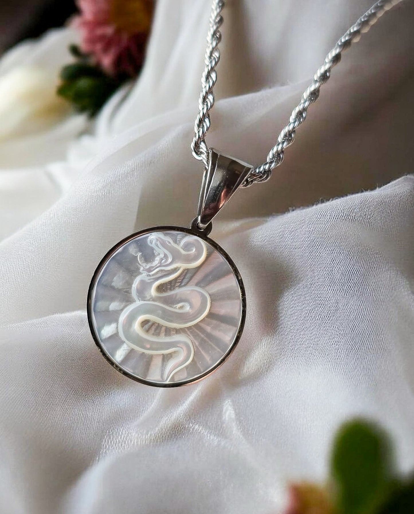 Medaglione Nacre Serpente Silver