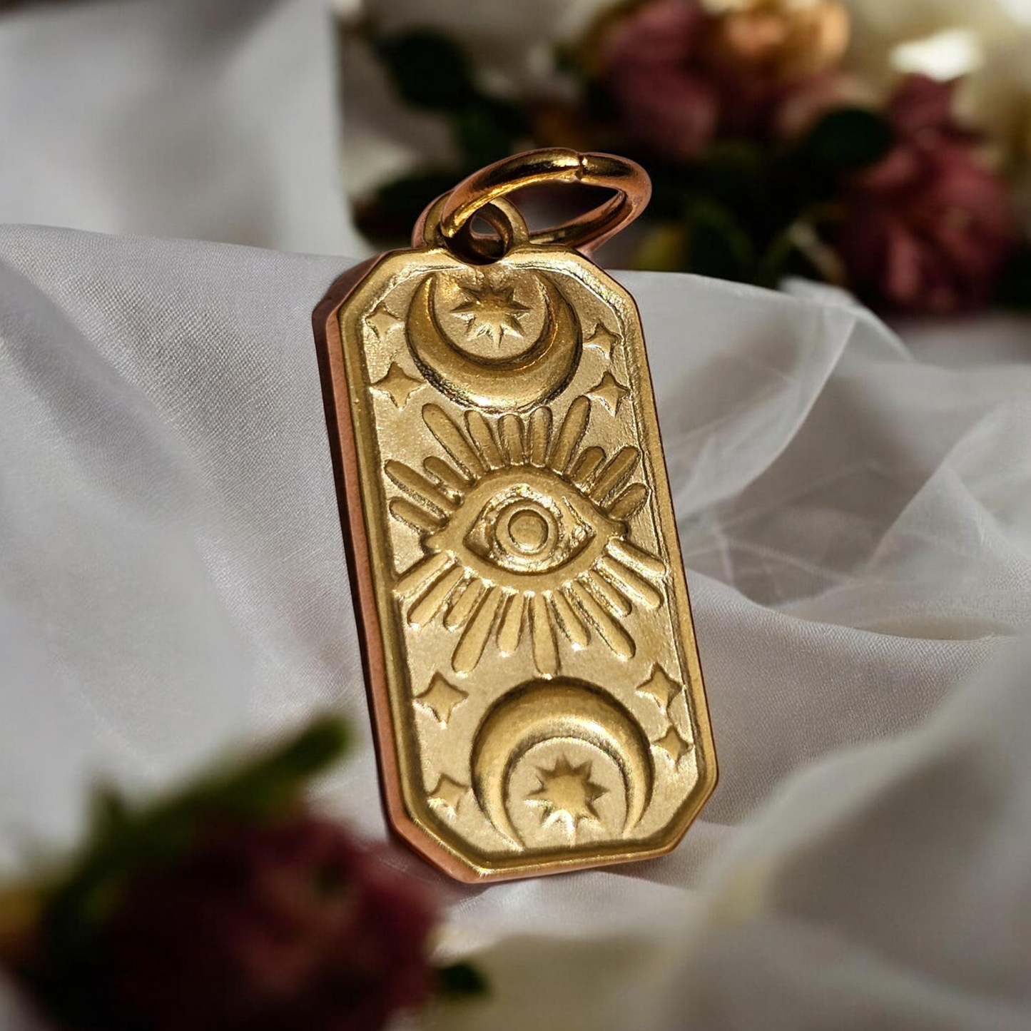 Cassiopeia Disc Charm