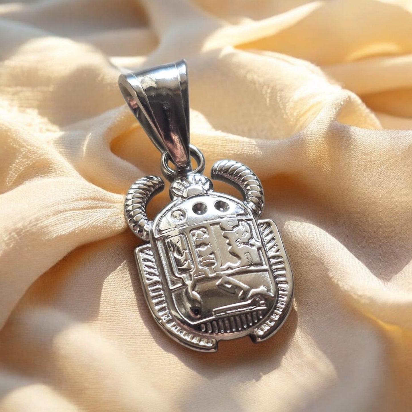 Charm Scarabeo Silver