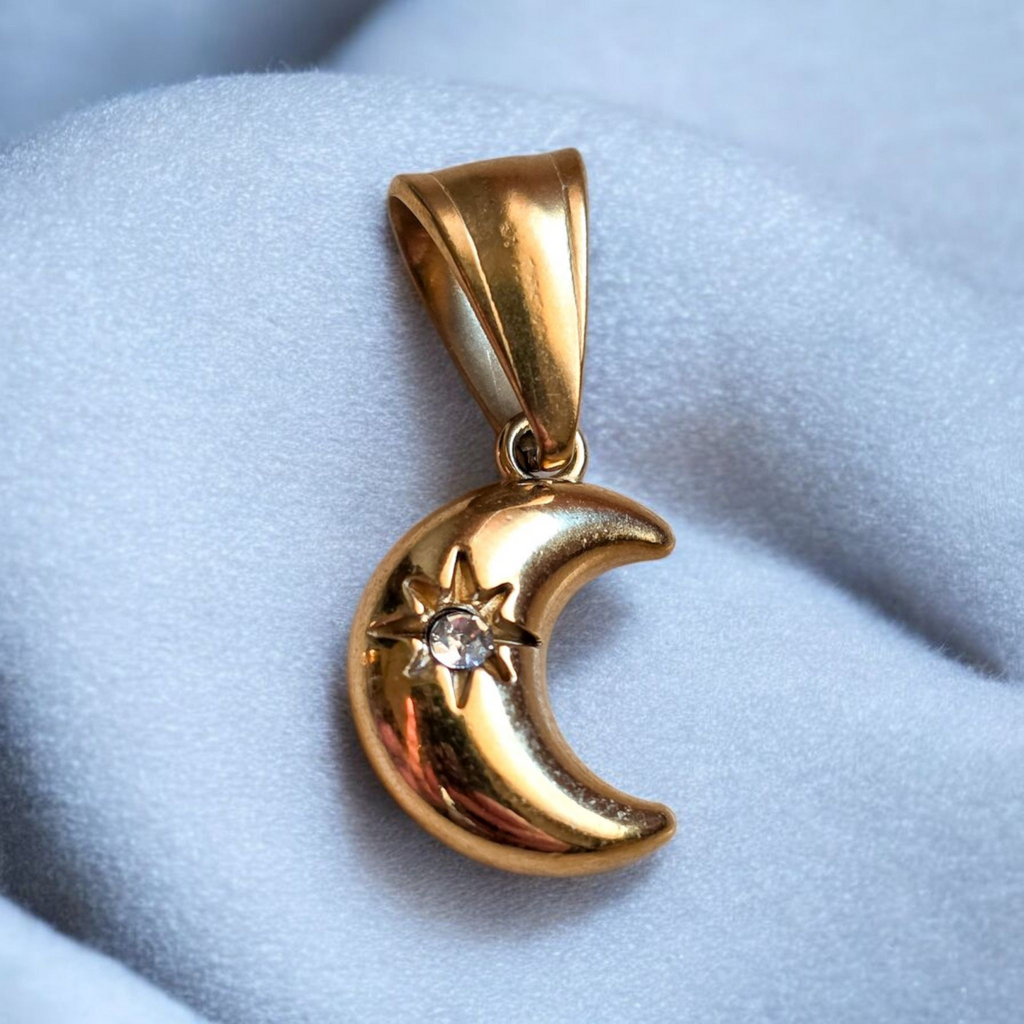 Charm Luna Bold
