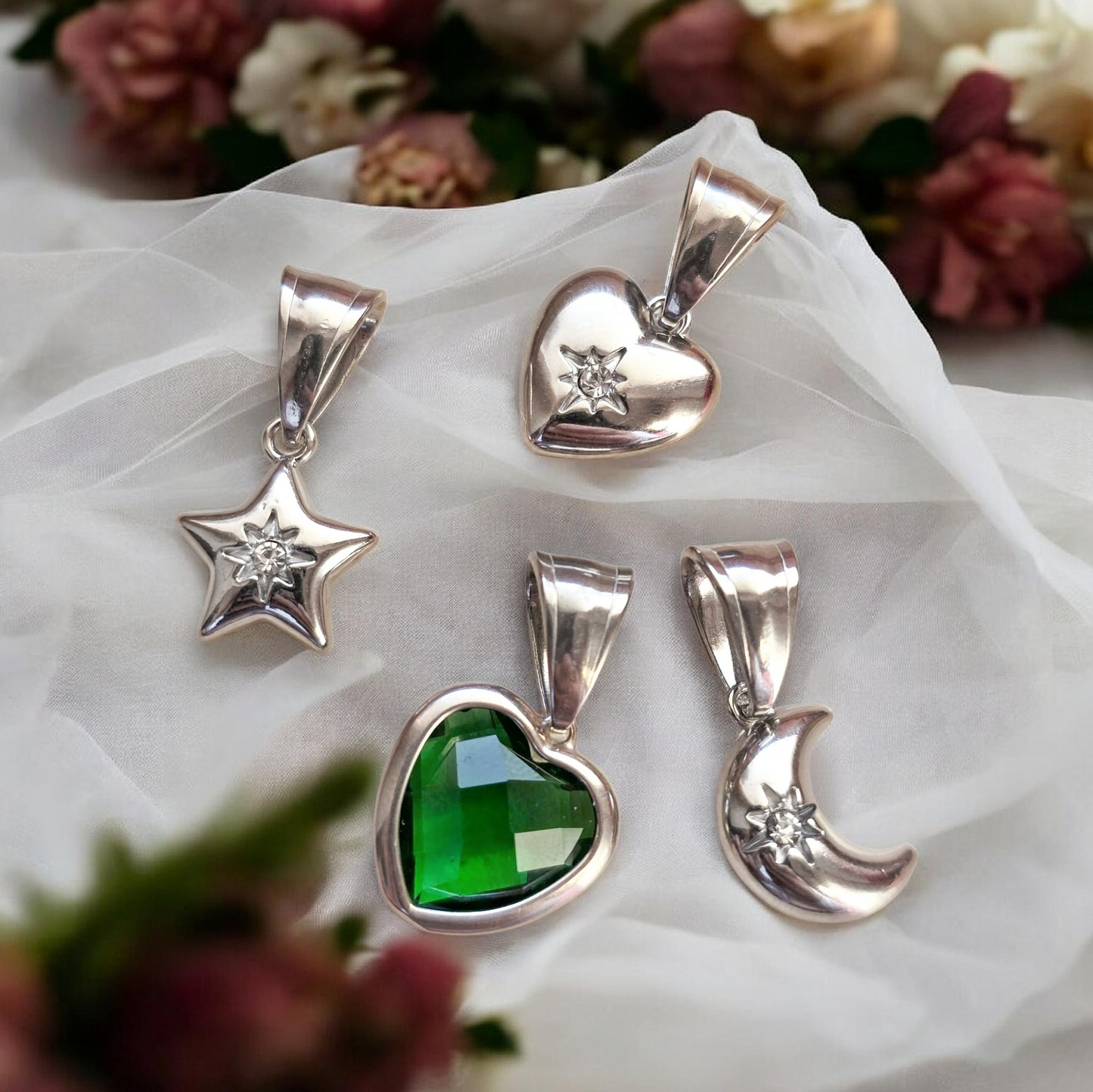 Charm Stella Bold