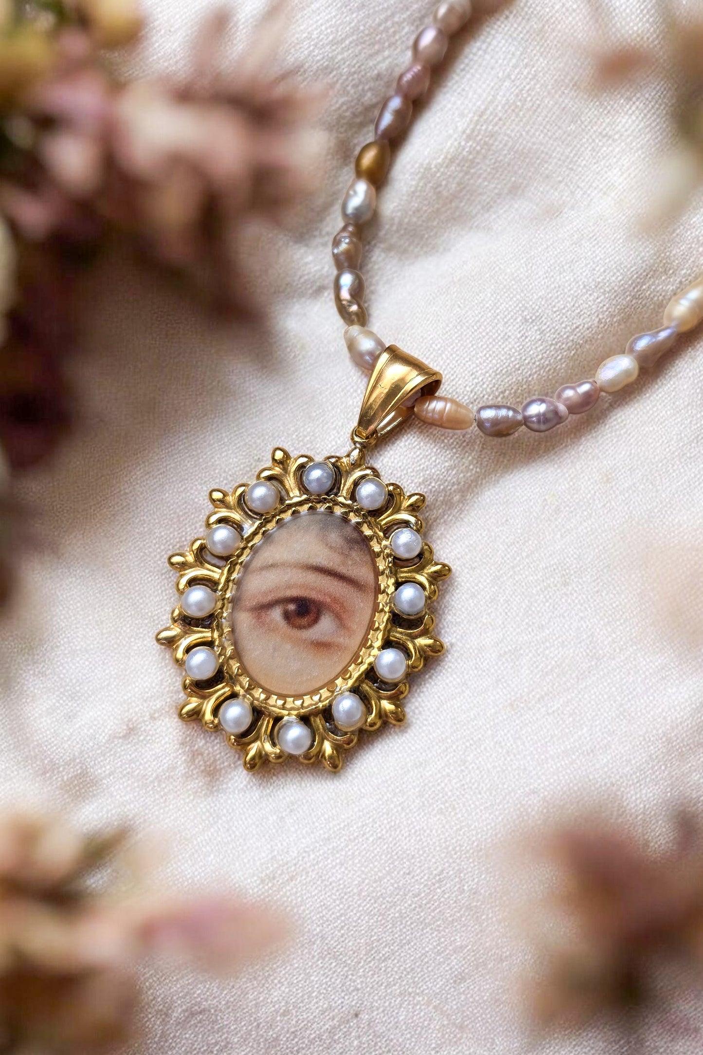 Mirabilia Lady Aveline