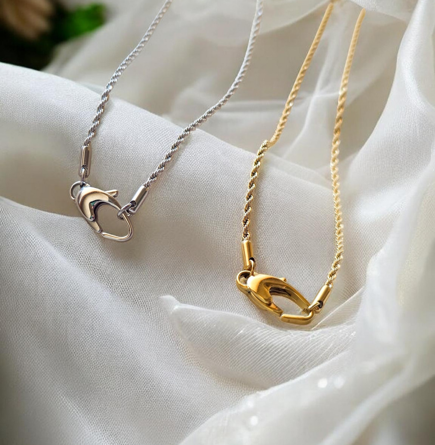 Torchon Chain Oval Hook