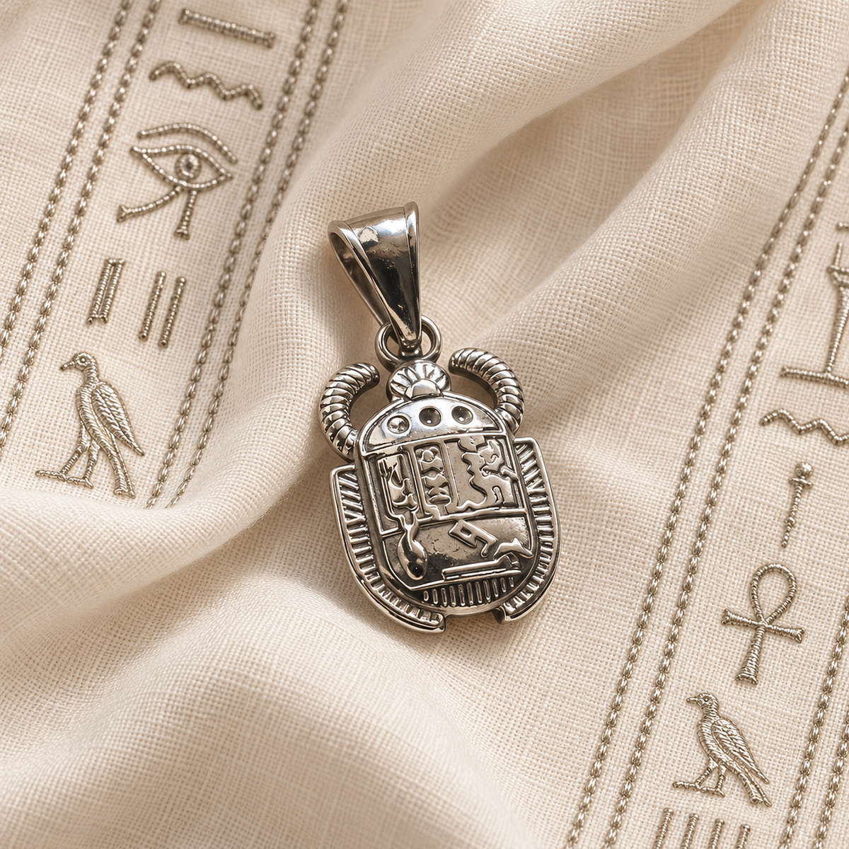 Charm Scarabeo Silver
