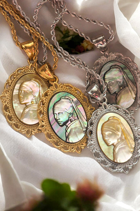 Vermeer Necklace (limited edition)