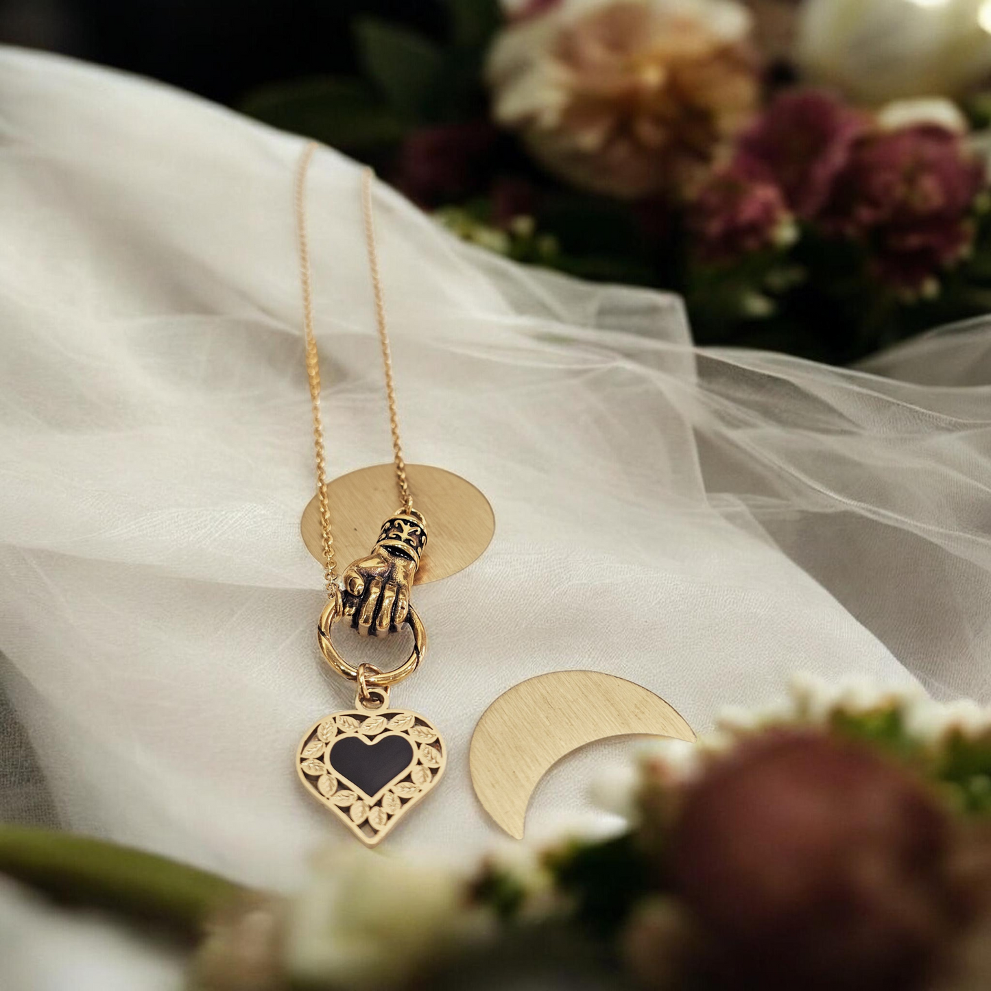 Clisma Black Necklace