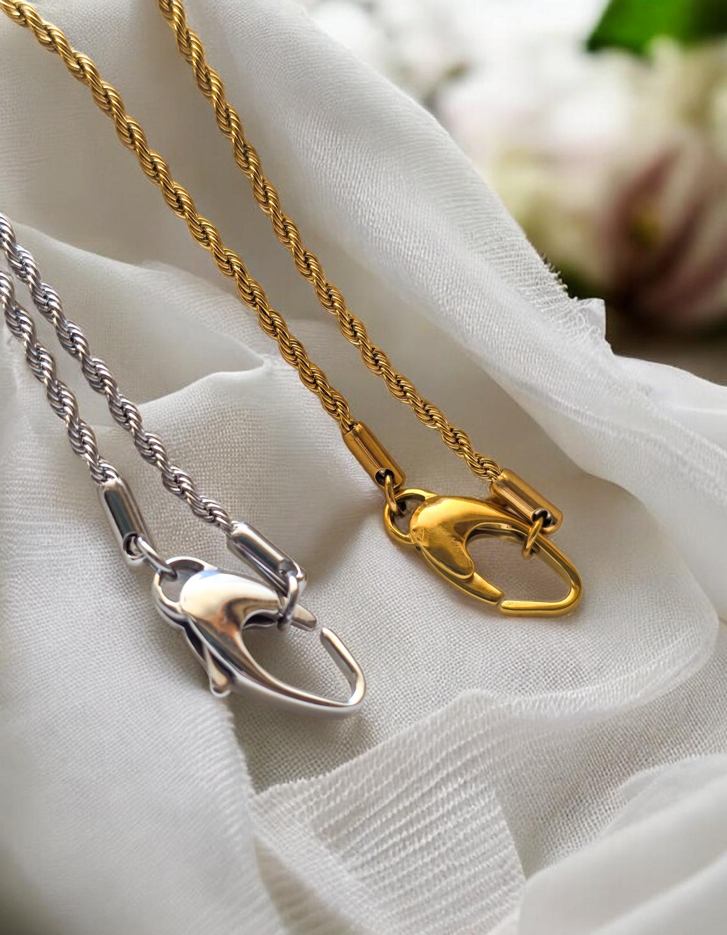 Torchon Chain Oval Hook
