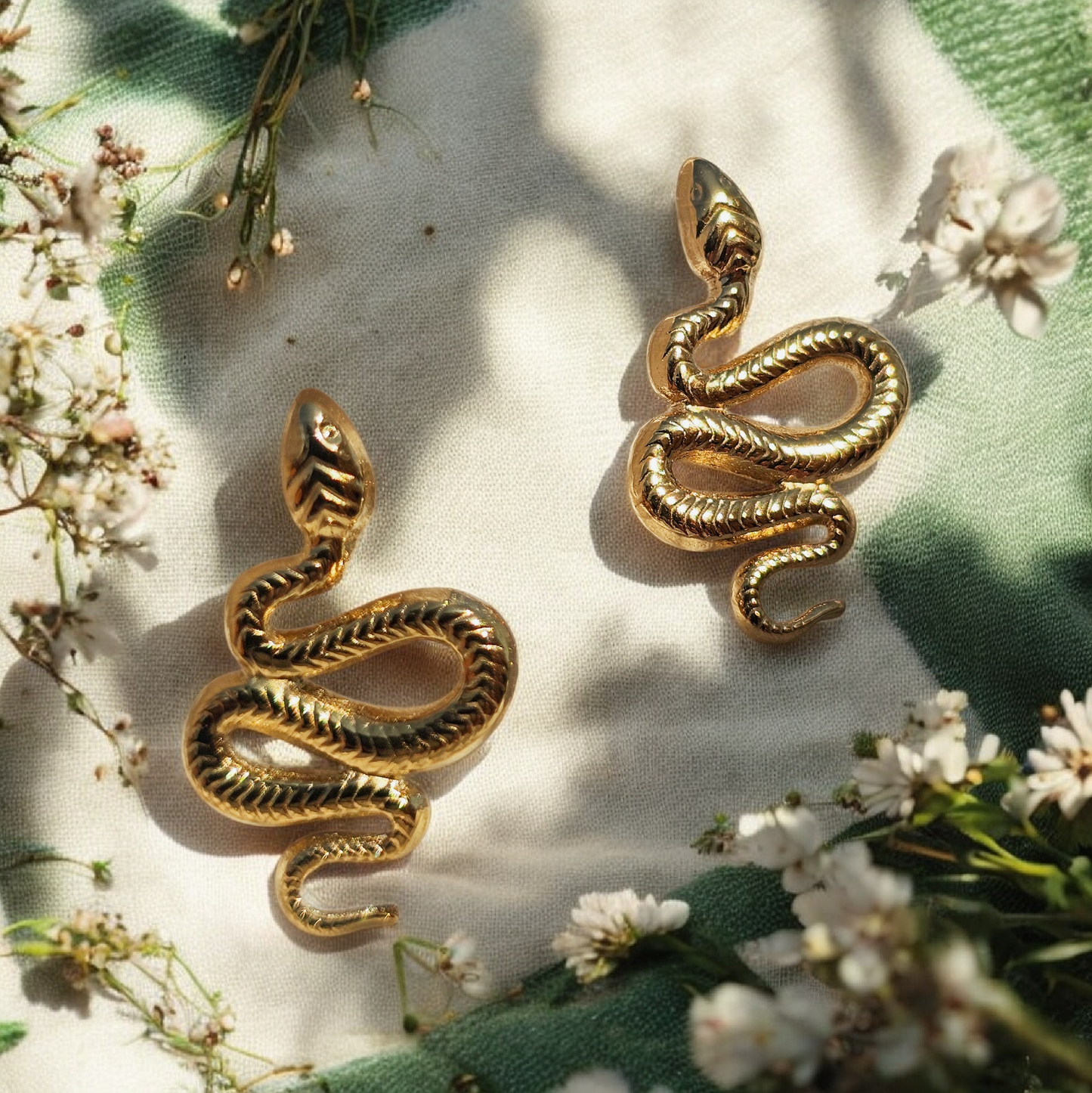 Reptilia Lobo Earrings