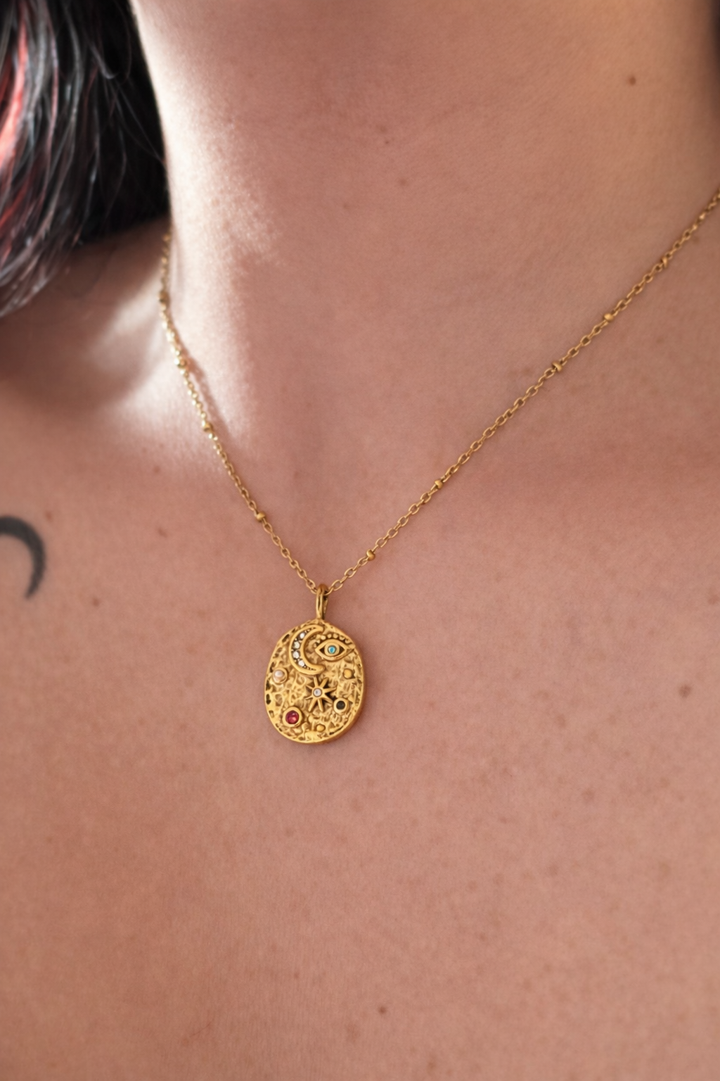 Lvnatica Necklace